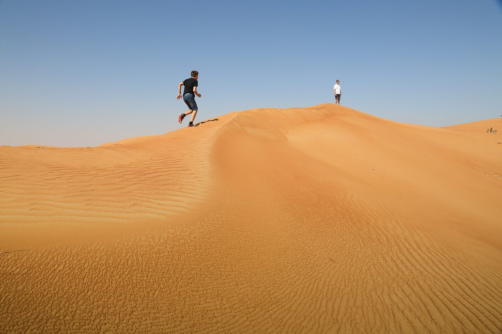 Representative photo of desert & dunes in the UAE, not Wādī Suwaydā'