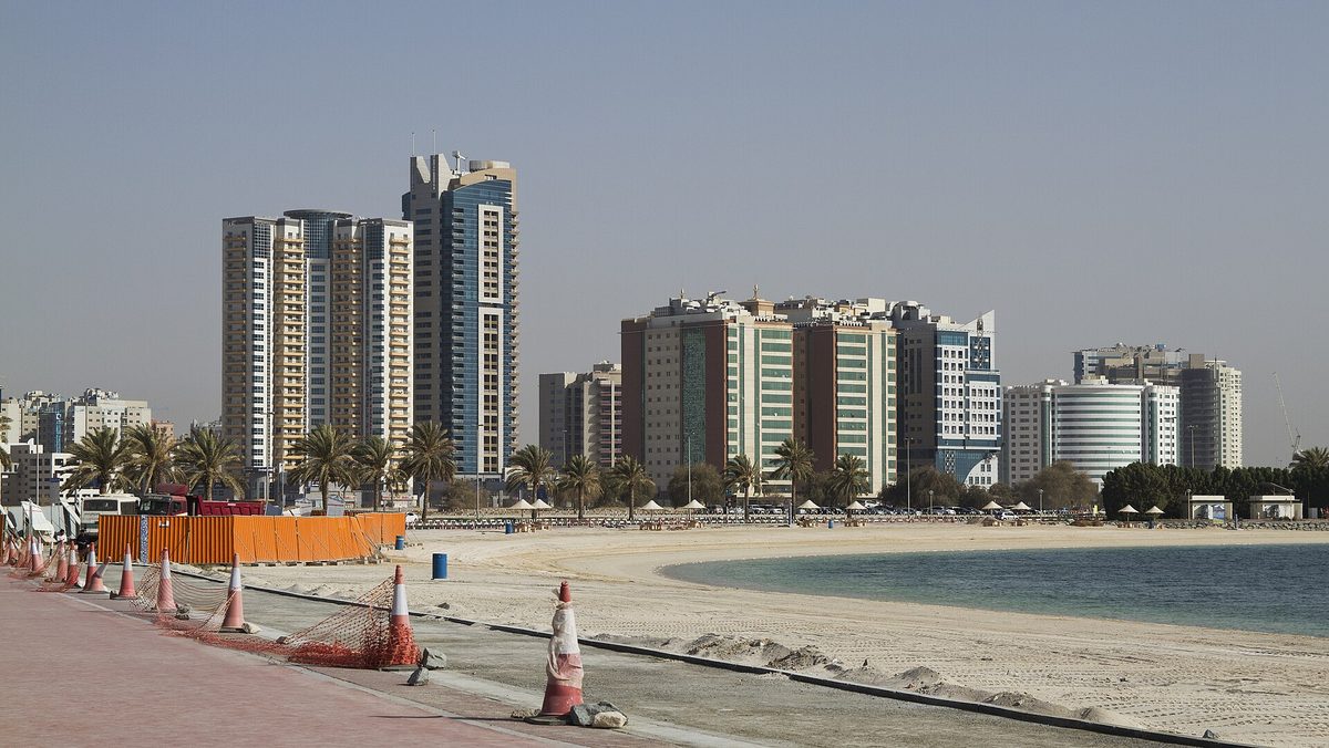 Al Mamzar Beach — Al Mamzar - Sharjah - United Arab Emirates - panoramio (1).jpg