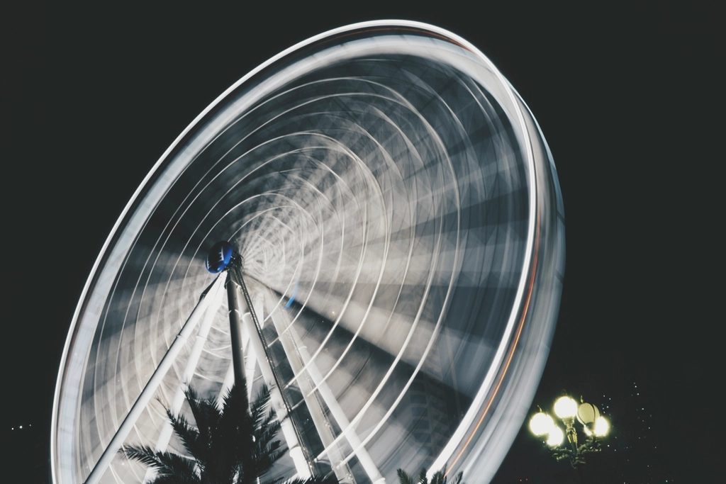 Circle park — illuminated Ferris wheel Al Qasba