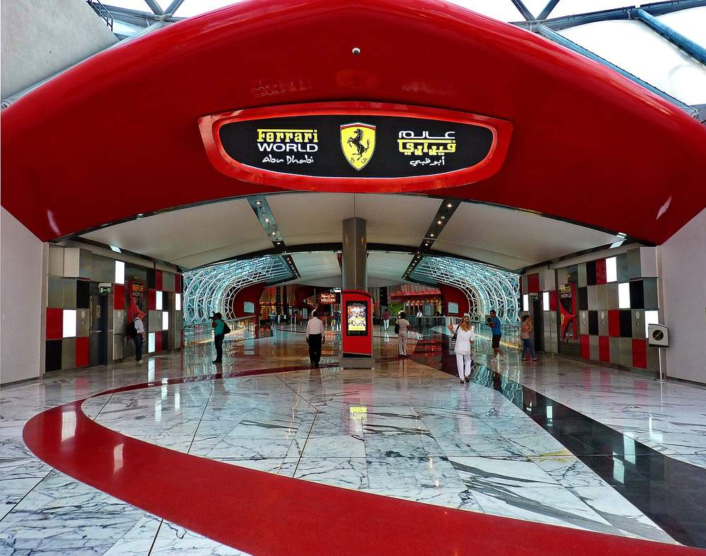 Ferrari World — Il museo Ferrari - Abu Dhabi - panoramio.jpg