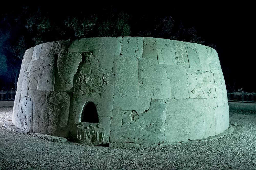 Grand tomb — Hili-Grand-Tomb-2.jpg
