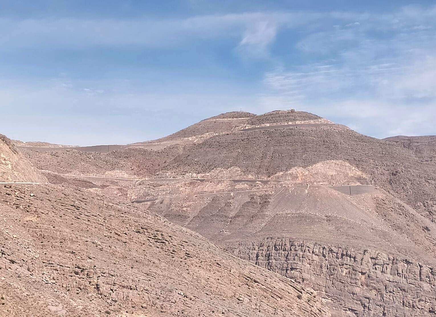 Jabal ar Rahrah — Jabal ar Raḩraḩ - 1676 m.jpg