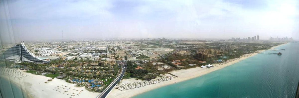 Jumeirah Beach — Jumeirah Dubai March 2008pano.jpg