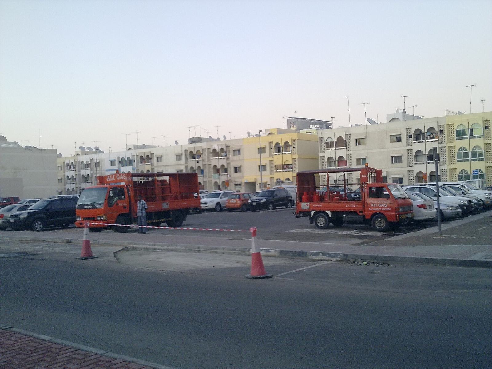 Karama Market — Karama 35th street parking lot - panoramio.jpg