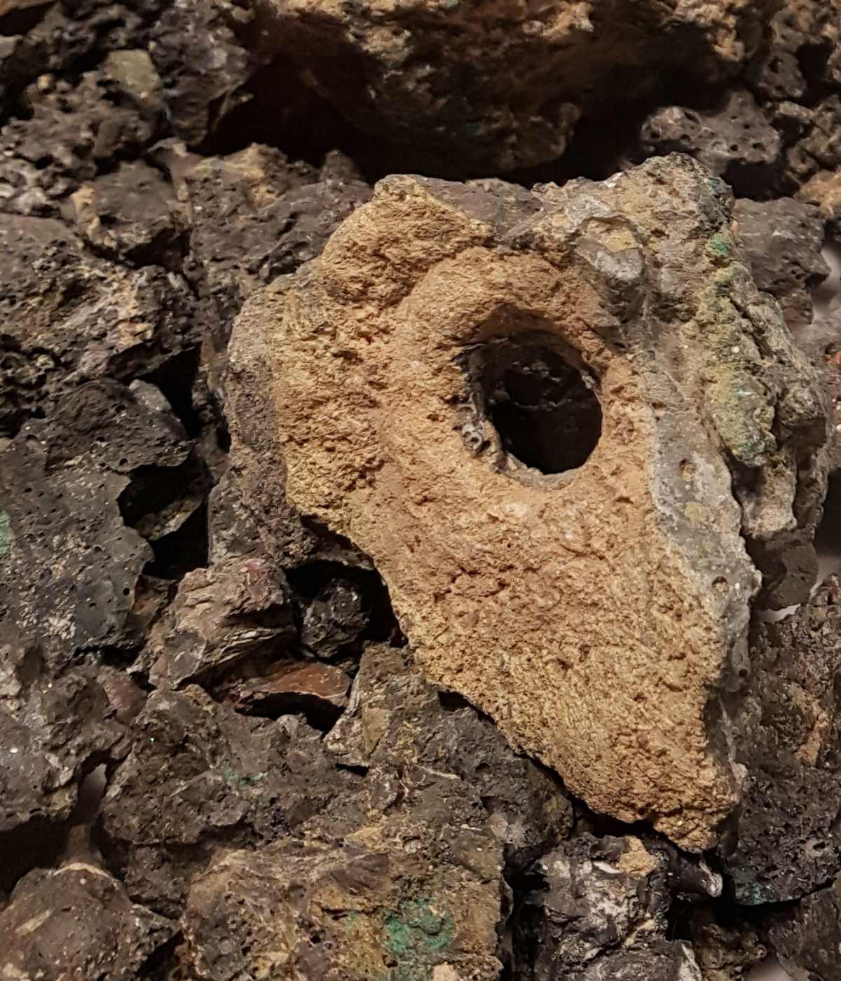 Saruq Al Hadid — Blow hole from furnace at Saruq Al Hadid.jpg