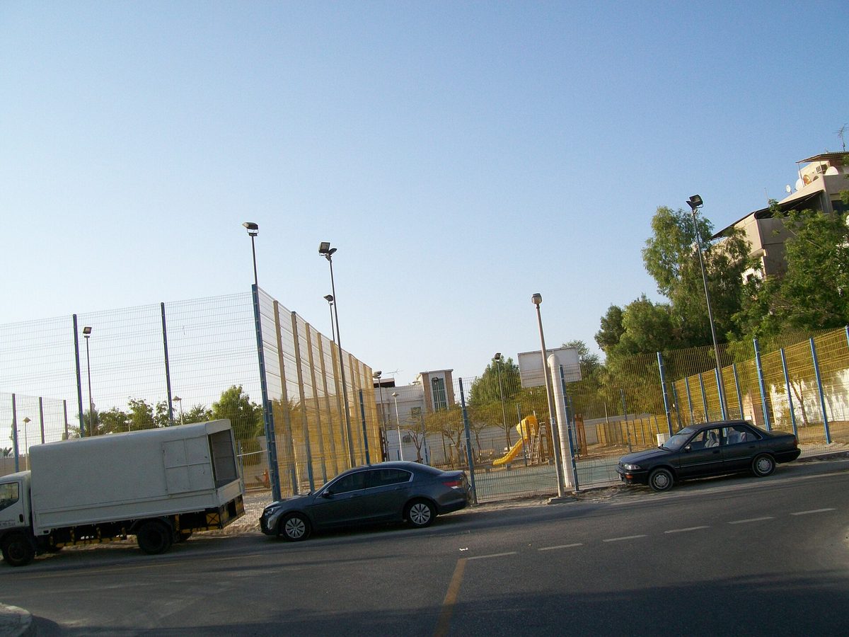 volleyball court al muteena — Al muteena st - panoramio (5).jpg