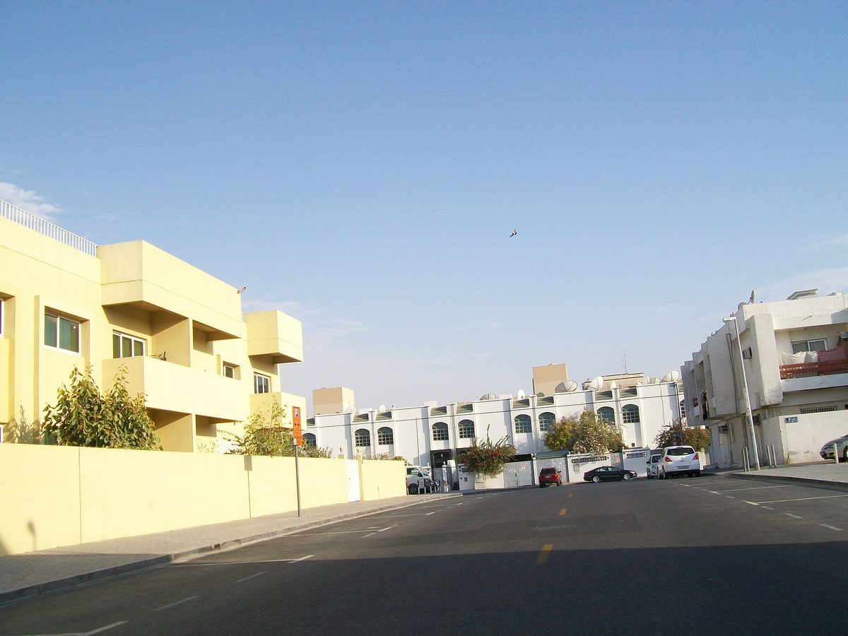 volleyball court al muteena — Al muteena st - panoramio (8).jpg