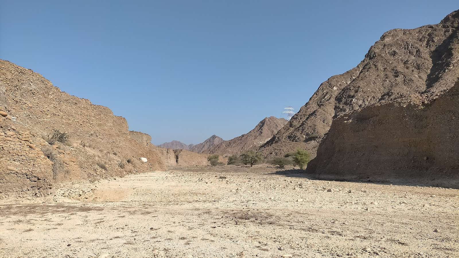 Wadi Ghayl — Wadi Wurayah - Mouth of the Wadi Ghayl - Major tributary on the left bank - 3.jpg