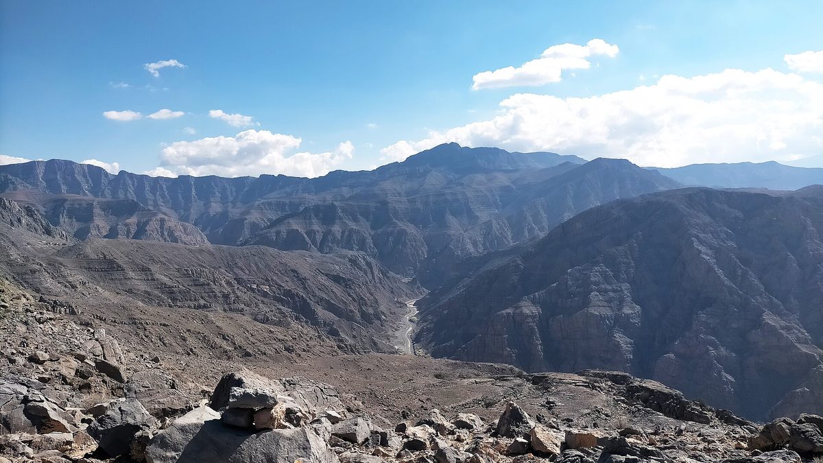 Wādī Shāh — View of the Wadi Shah from the Jabal ar Rahrah Ridge.jpg
