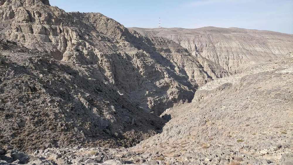 Wadi Sharih — Deep ravine formed by the Wadi Sharih, a tributary of the Wadi Madnan.jpg